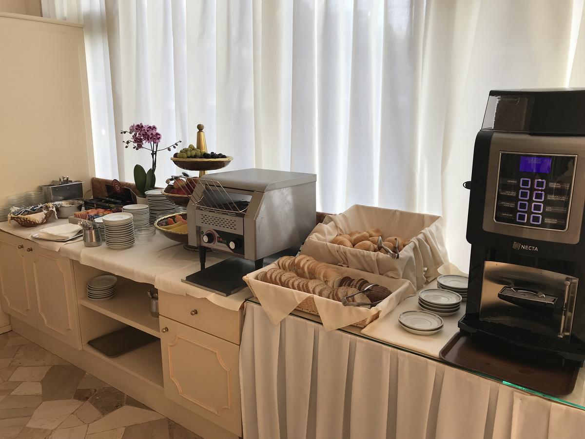 Hotel Excelsior